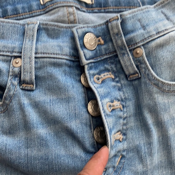 MADEWELL 9" High-Rise Skinny Crops: Button-Front - Picture 6 of 11